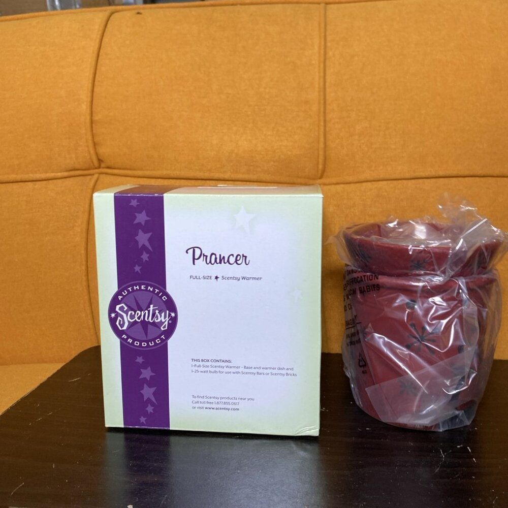 SCENTSY Prancer  Full Size Wax Warmer 2010